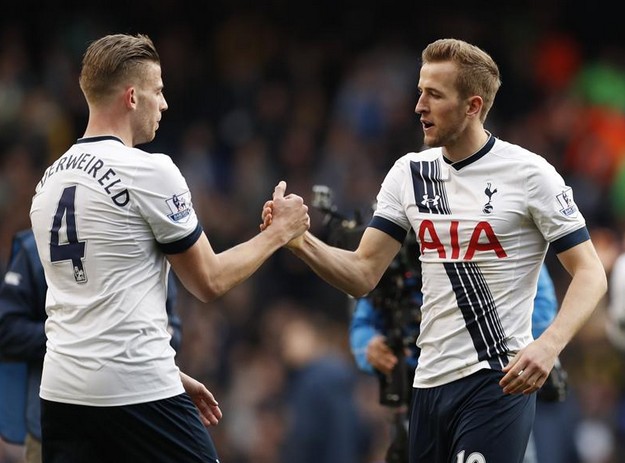 半场：苏格兰-希腊，卡里萨斯破门，康斯坦泰利亚斯传射.