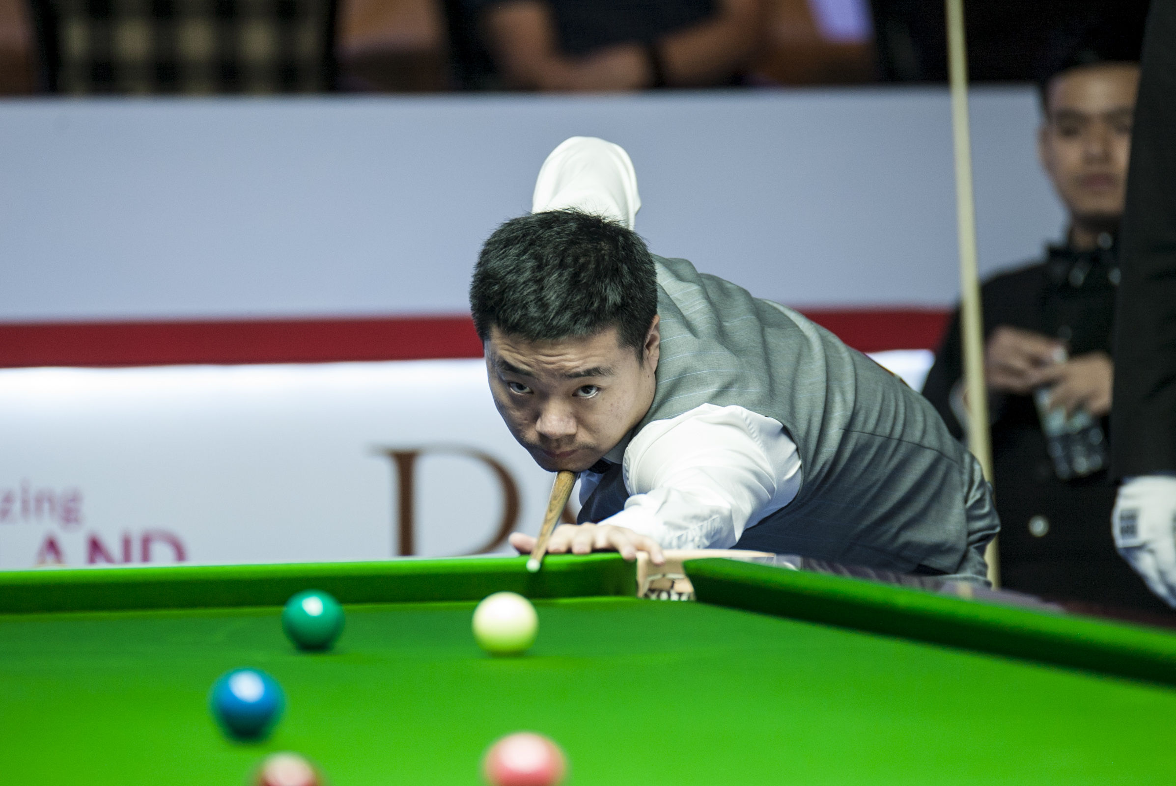 法尔克：拜仁询问了西蒙斯，但后者只想加盟切尔西