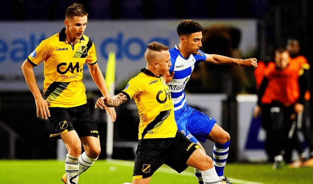 法尔克：拜仁询问了西蒙斯，但后者只想加盟切尔西