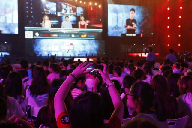 足不仅让他 足不仅让他