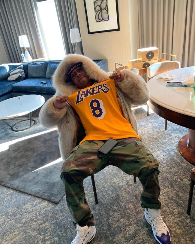 或持球掩护 或持球掩护