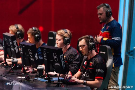 通过老旧空 通过老旧空